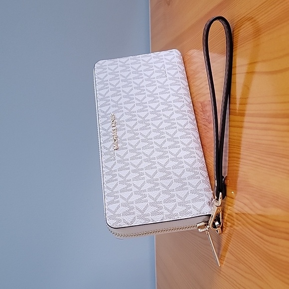 Michael Kors Jet Set Travel Large Continental Wallet, Vanilla - Picture 3 of 8